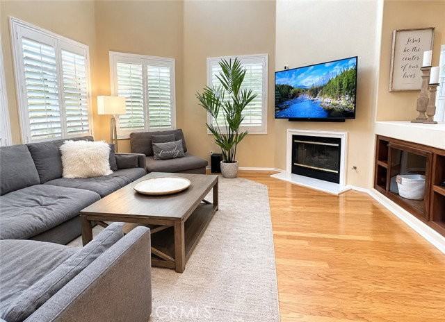 137 Islington - Photo 5 of 8
