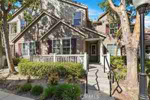 featured image of 4 Toribeth St #8