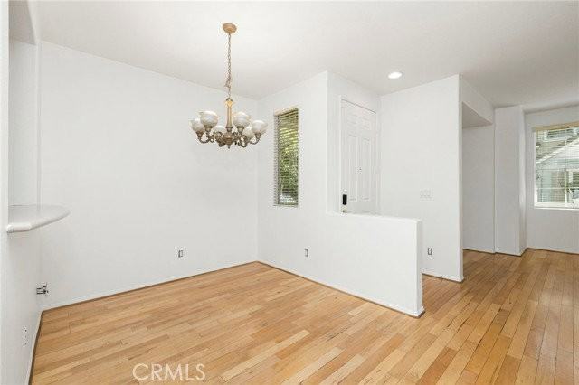 4 Toribeth St #8 - Photo 2 of 8