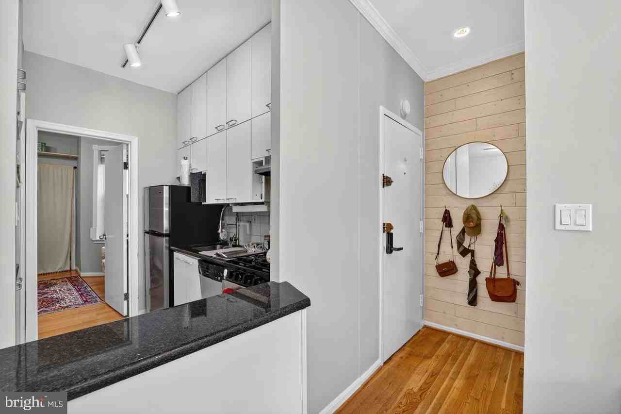 1747 Church St Nw - Photo 7 of 29