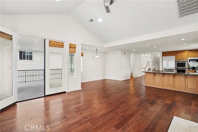 314 1/2 Larkspur Ave #1-2 - Photo 6 of 8