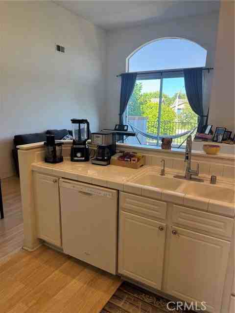 3006 Ladrillo Aisle - Photo 4 of 8