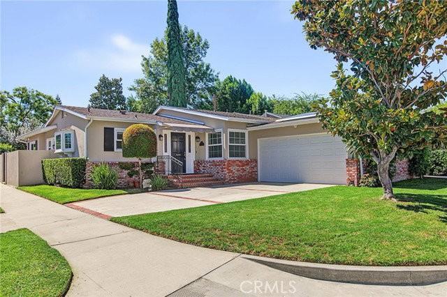 18220 Clark St - Photo 2 of 8