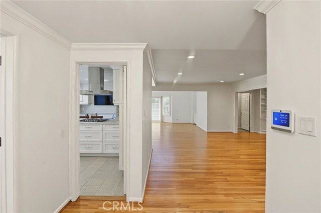 18220 Clark St - Photo 6 of 8