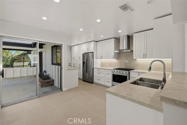 4139 Magna Carta Rd - Photo 3 of 8