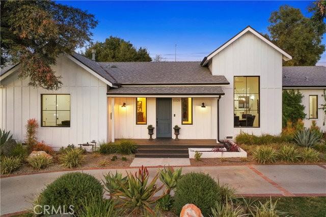 11121 Valley Spring Ln - Photo 3 of 4