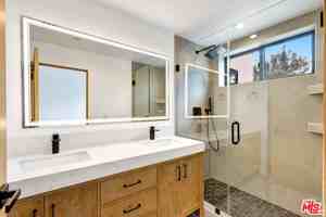 featured image of 4329 Radford Ave #2