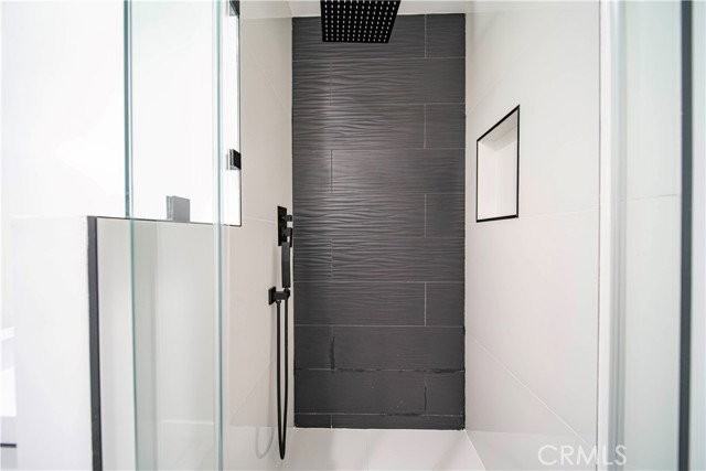 14215 Ragus St - Photo 4 of 8