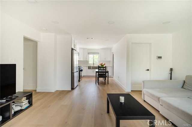 3023 Glendon Ave - Photo 4 of 8