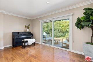2302 Duxbury Cir - Photo 4 of 8