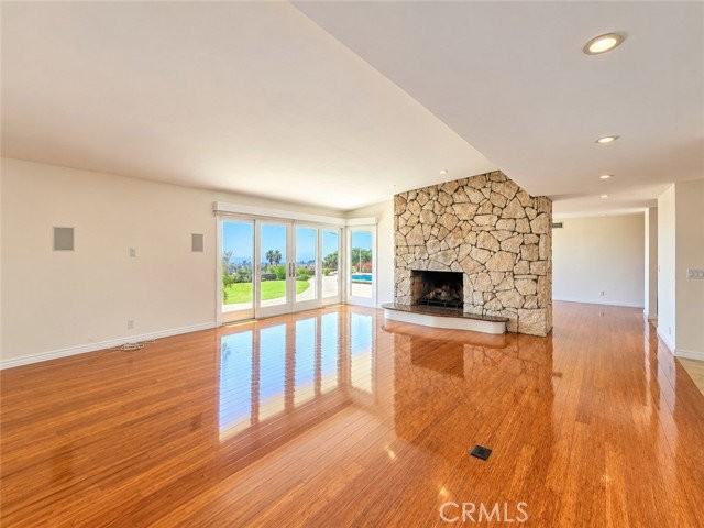 1156 Las Pulgas Pl - Photo 3 of 8