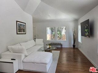 2310 Oak St - Photo 6 of 7