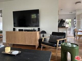 307 Venice Way - Photo 4 of 8