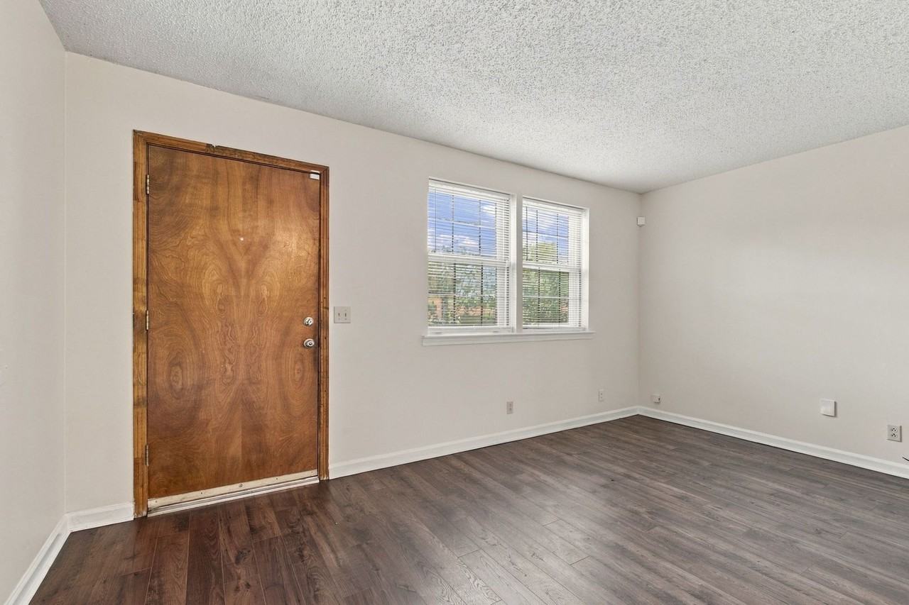 3147 Lakeland Dr - Photo 4 of 18