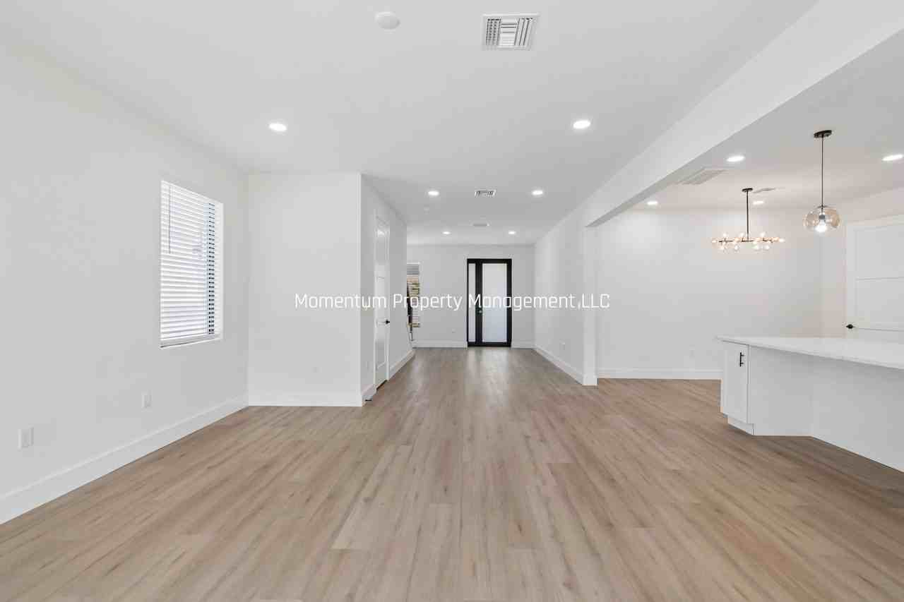 6403 S Richard Ave - Photo 6 of 35