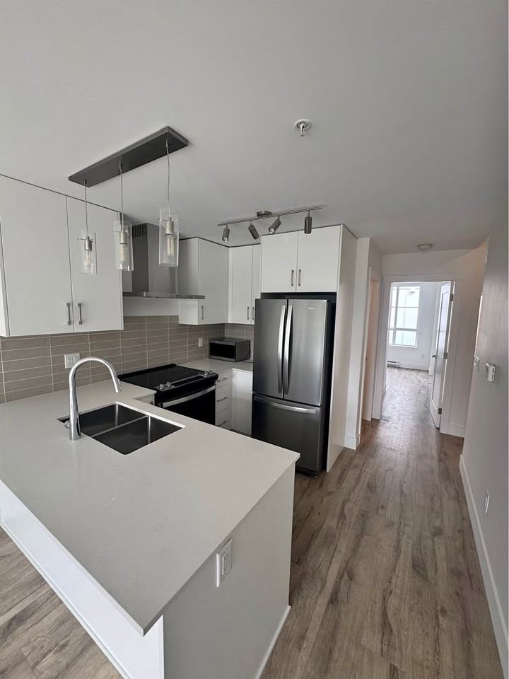 6328 King George Boulevard #3 - Photo 2 of 24