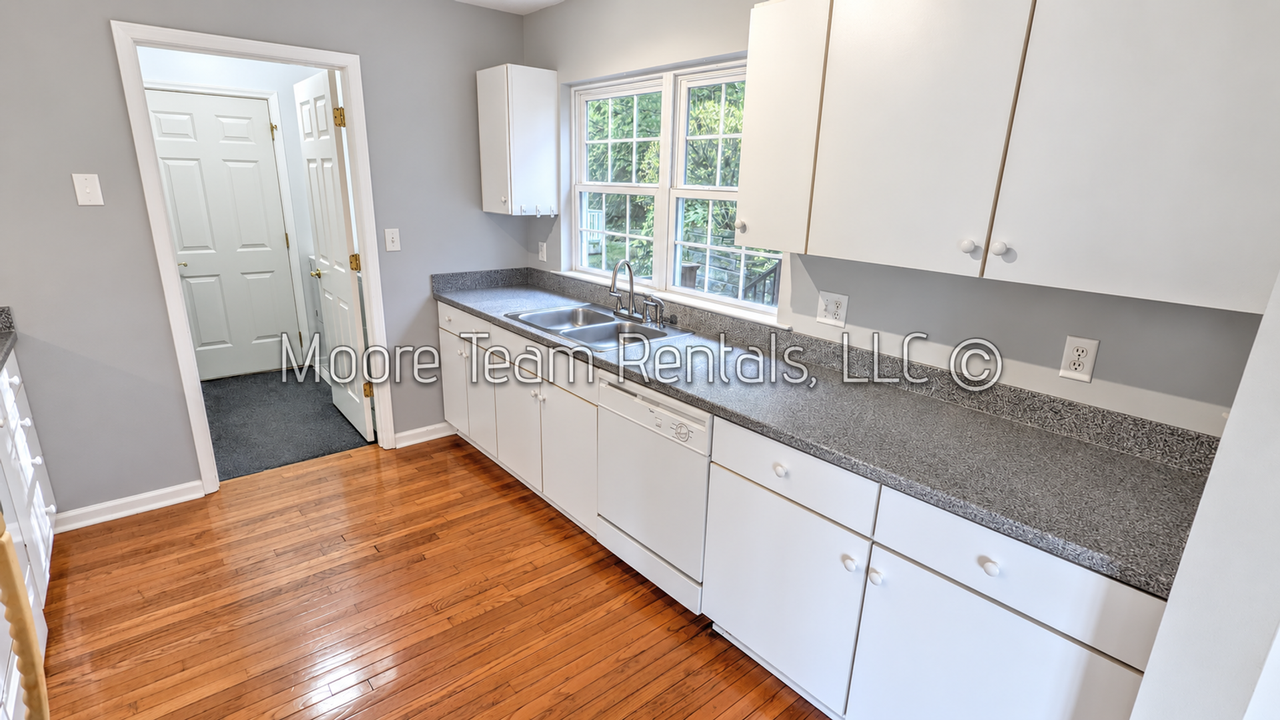 306 Ewarts Hill Rd - Photo 7 of 25