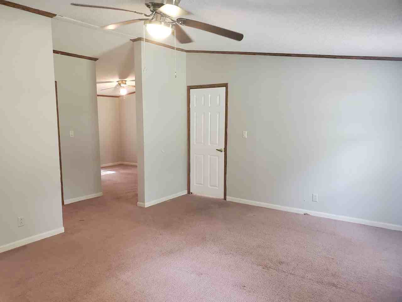 250 Farmhouse Ct - Photo 7 of 17