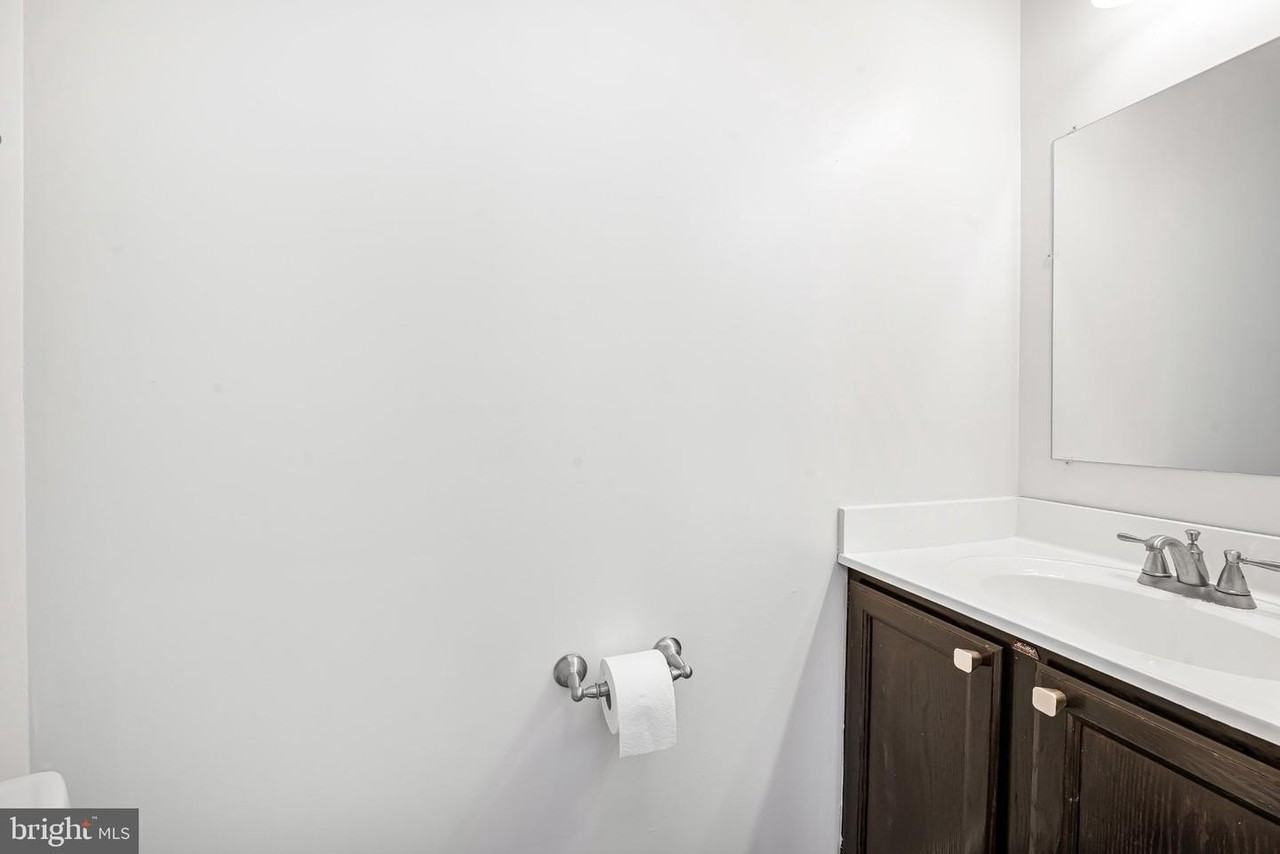 11304 Southlakes Dr - Photo 7 of 35