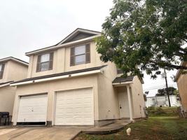 featured image of 10830 Mathom Lndg