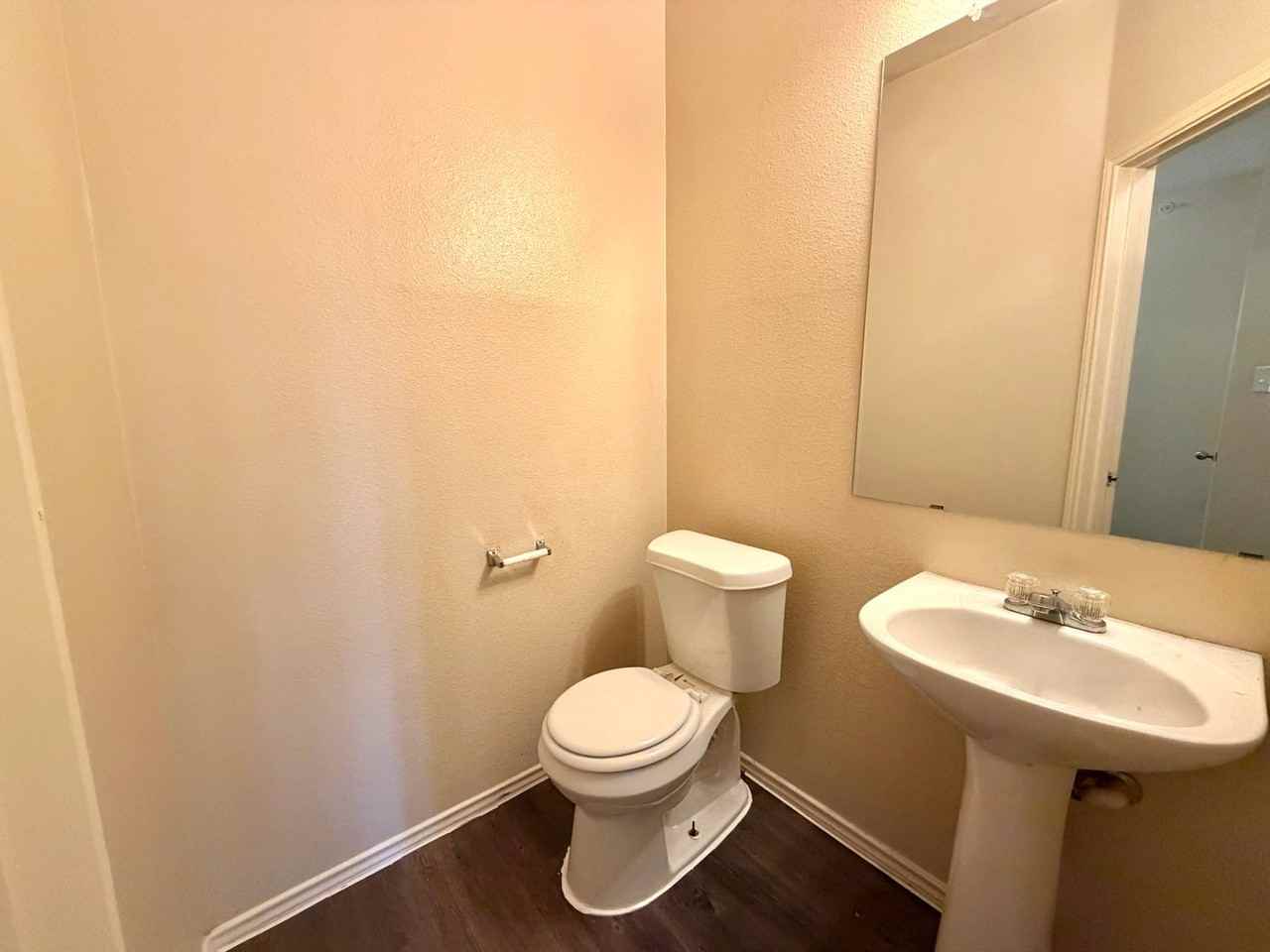 10830 Mathom Lndg - Photo 3 of 19