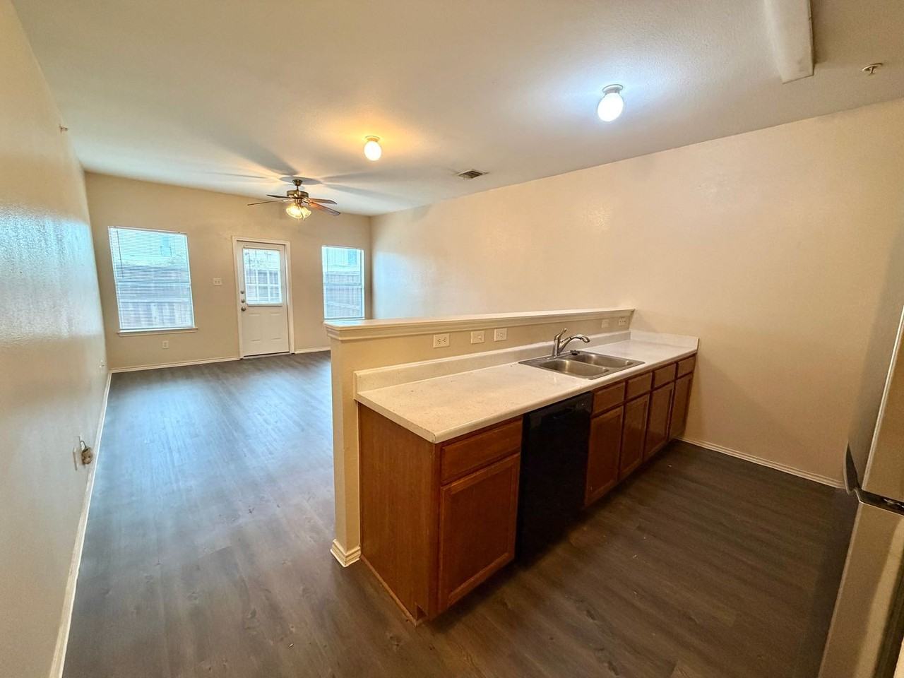 10830 Mathom Lndg - Photo 6 of 19