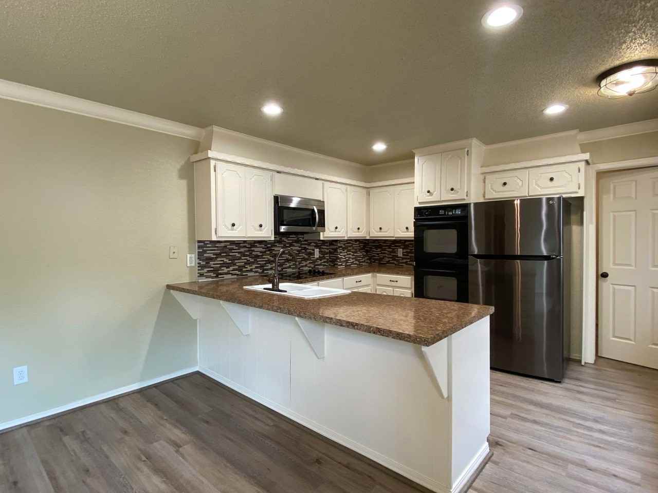 13415 E 27th St - Photo 5 of 44