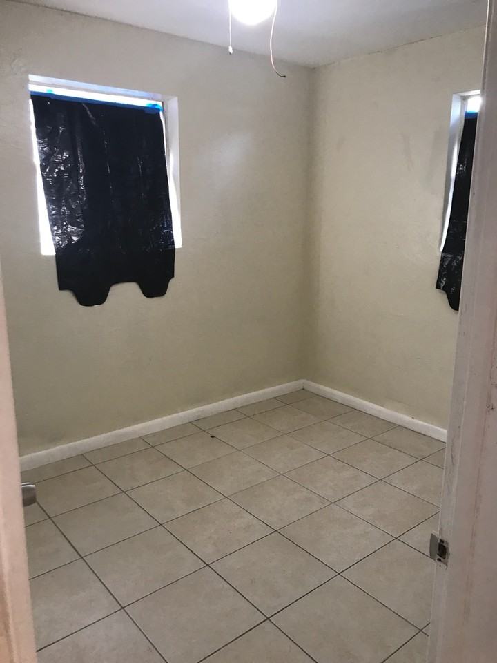 2322 Nw 13th St - Photo 7 of 14