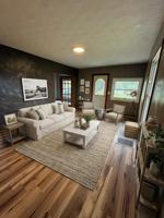 featured image of 233 E Leroy St #233