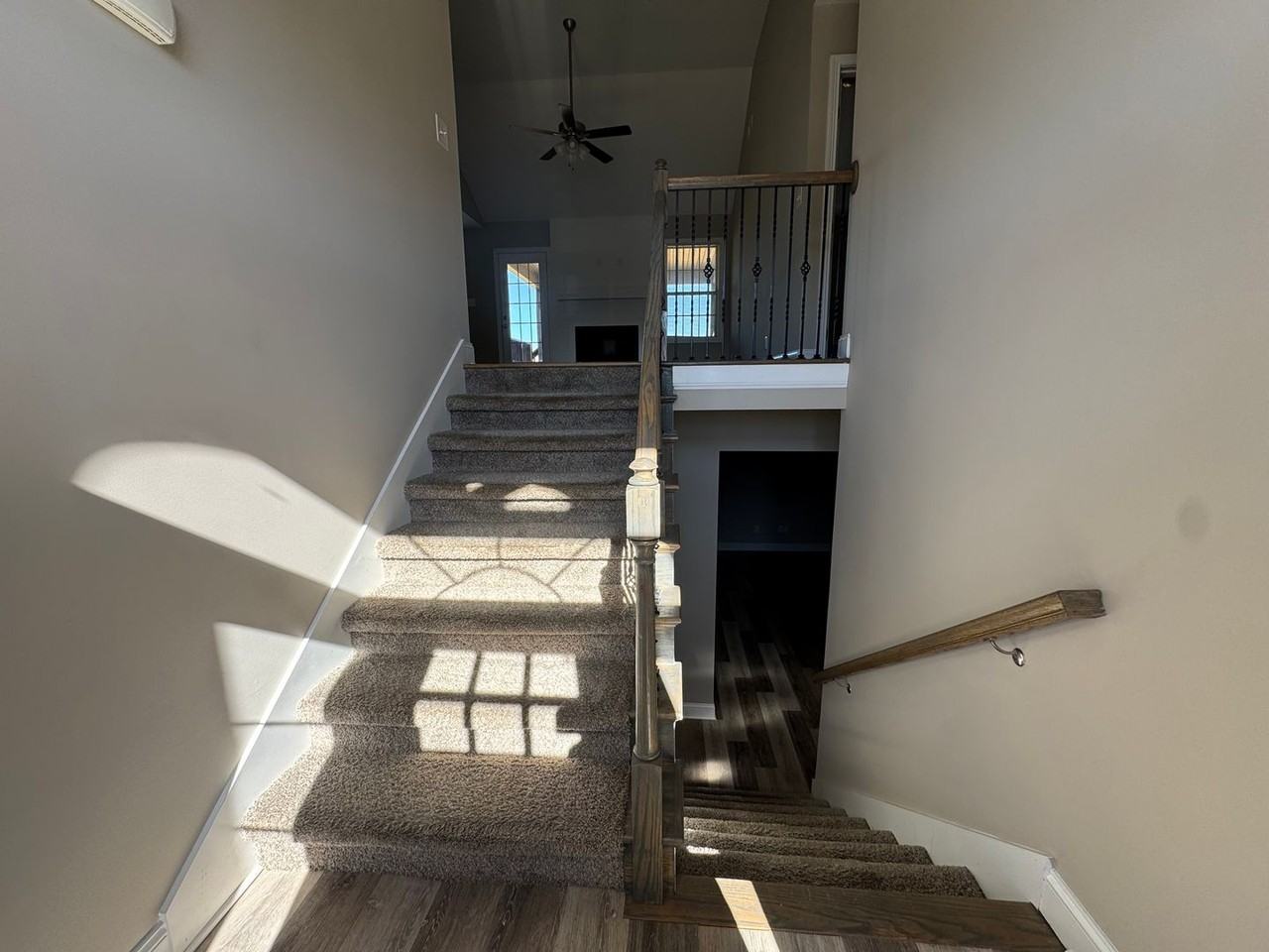 295 Dugger Dr - Photo 6 of 39
