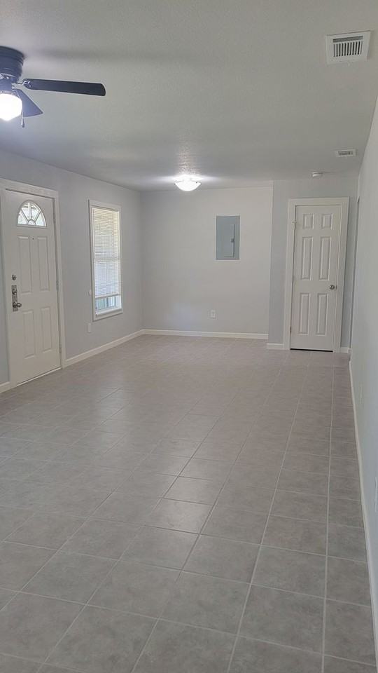 816 Estelle Ave - Photo 5 of 22