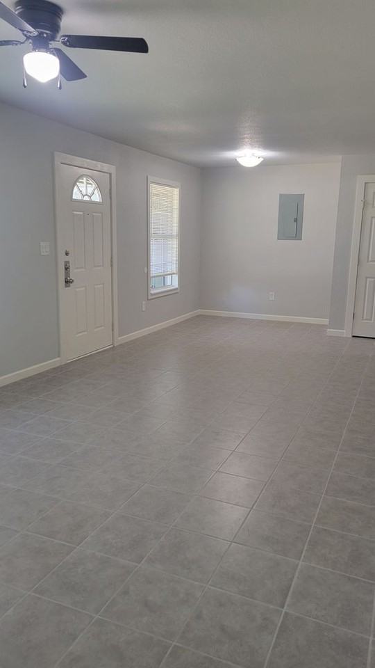 816 Estelle Ave - Photo 6 of 22