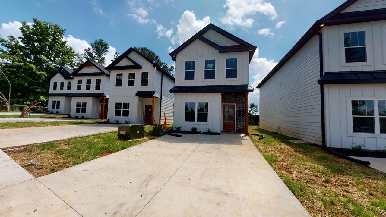187 Fairview Ln - Photo 2 of 37