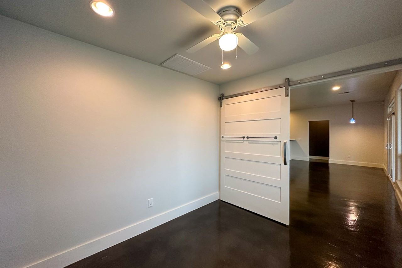 1208 Penn Ln - Photo 5 of 27