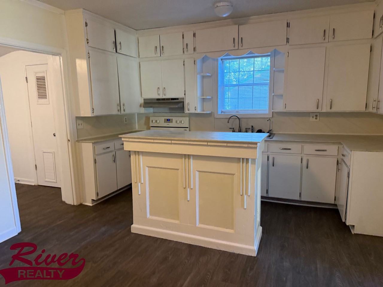 1234 Sand Bar Ferry Rd - Photo 5 of 15
