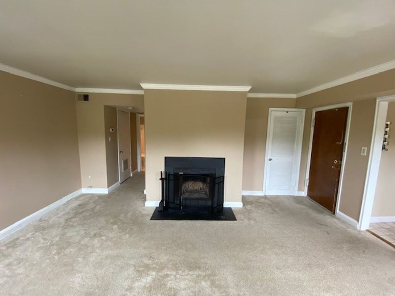 2105 N Taft St #6 - Photo 4 of 33