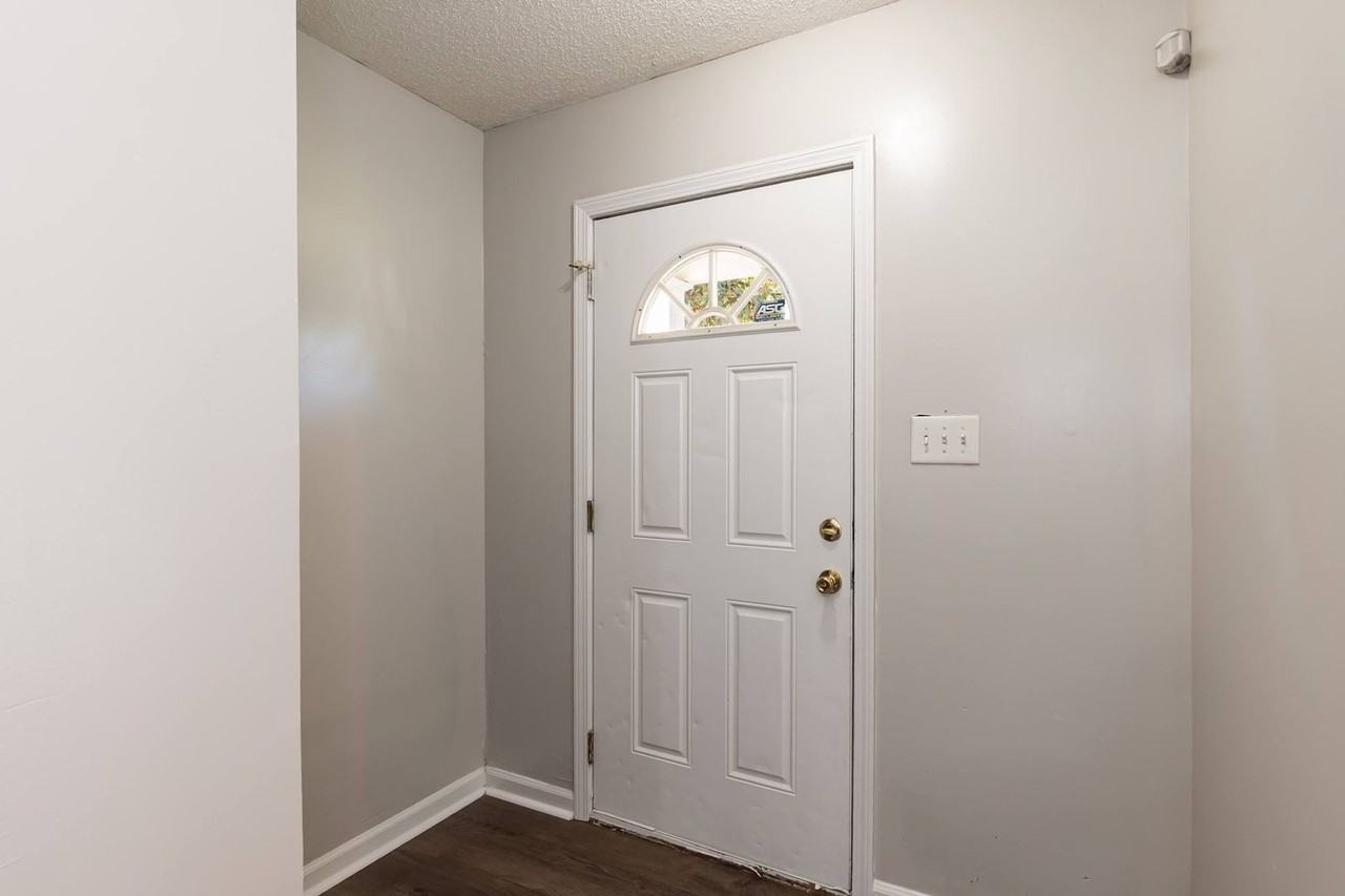 304 N Driver St - Photo 6 of 22