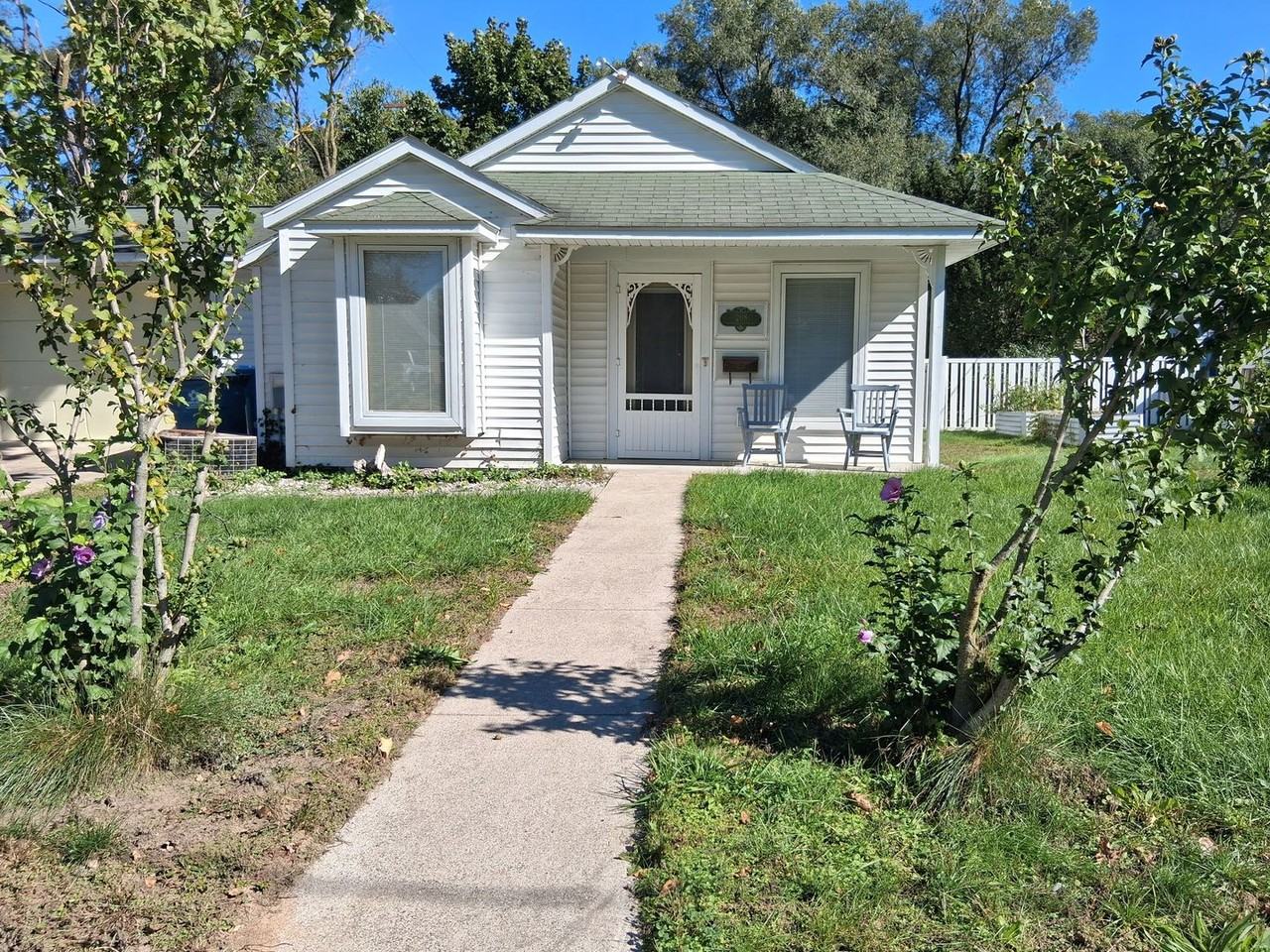 208 S Griffin St - Photo 2 of 18