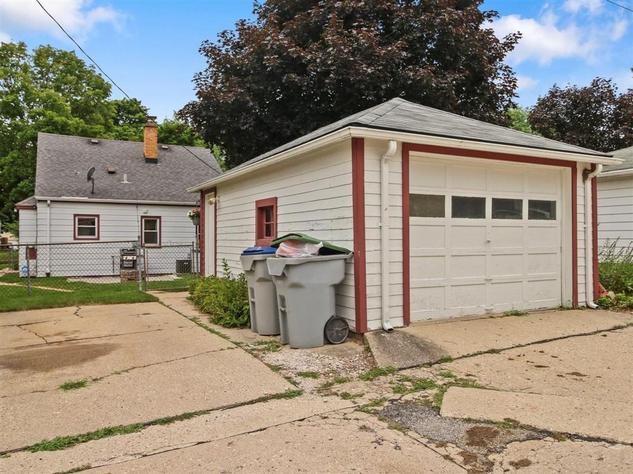 3224 N 78th St - Photo 4 of 15