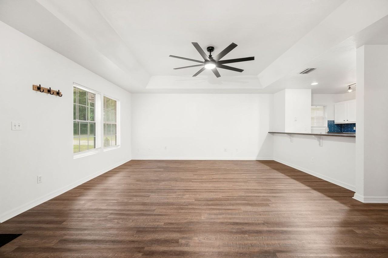 103 Ne 18th Ter - Photo 5 of 27