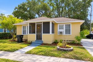 featured image of 823 823 16th Ave NW