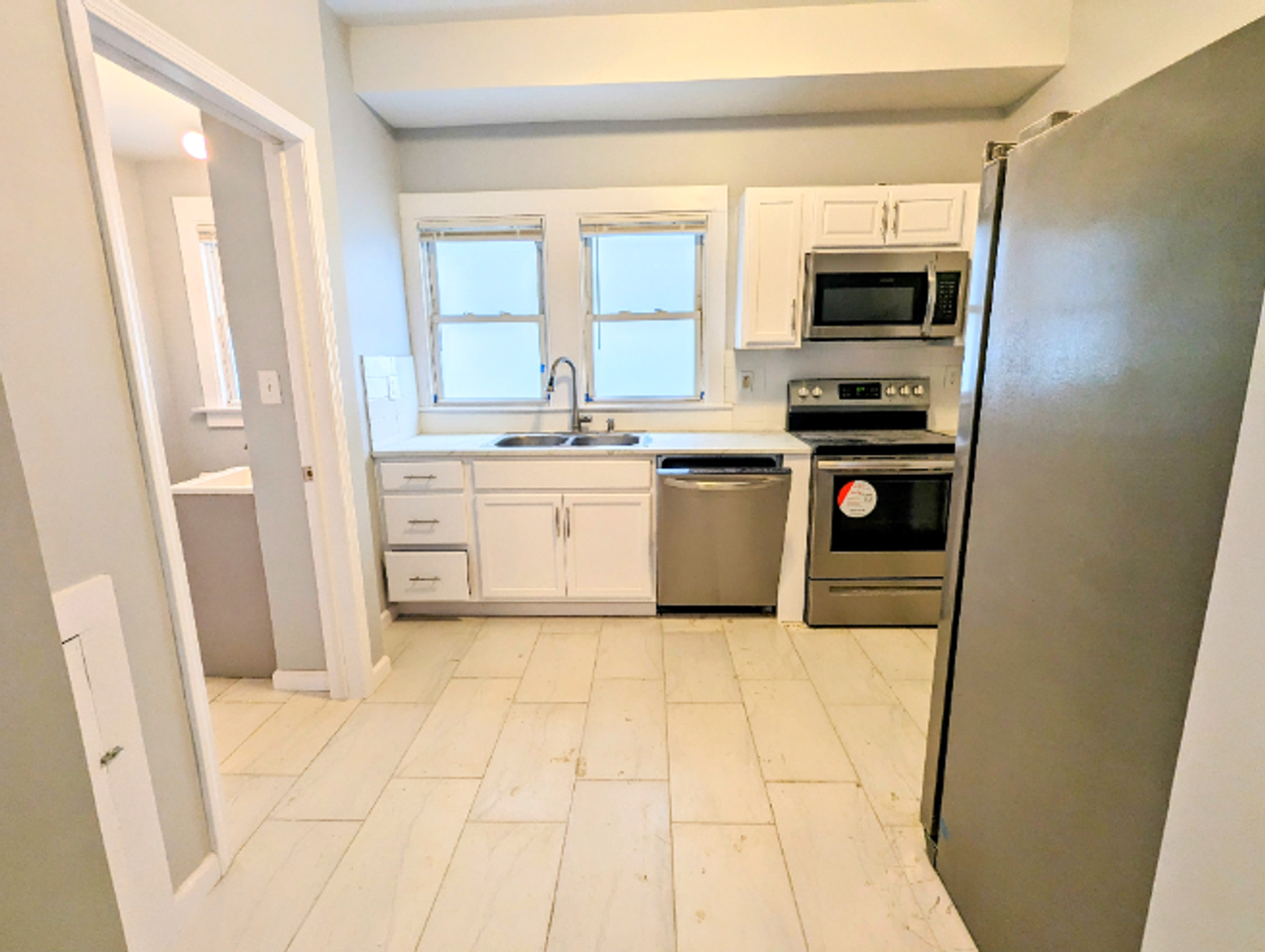 230 Cleveland Ave - Photo 3 of 14