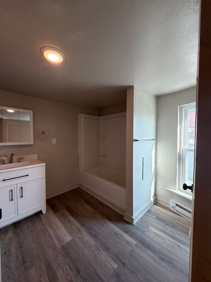 146 Main St - Photo 6 of 12