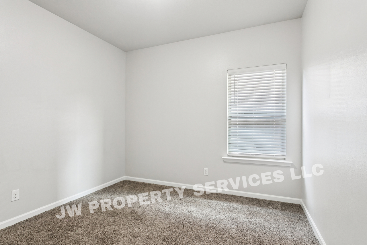 785 Bent Cypress Ln #785 - Photo 5 of 17