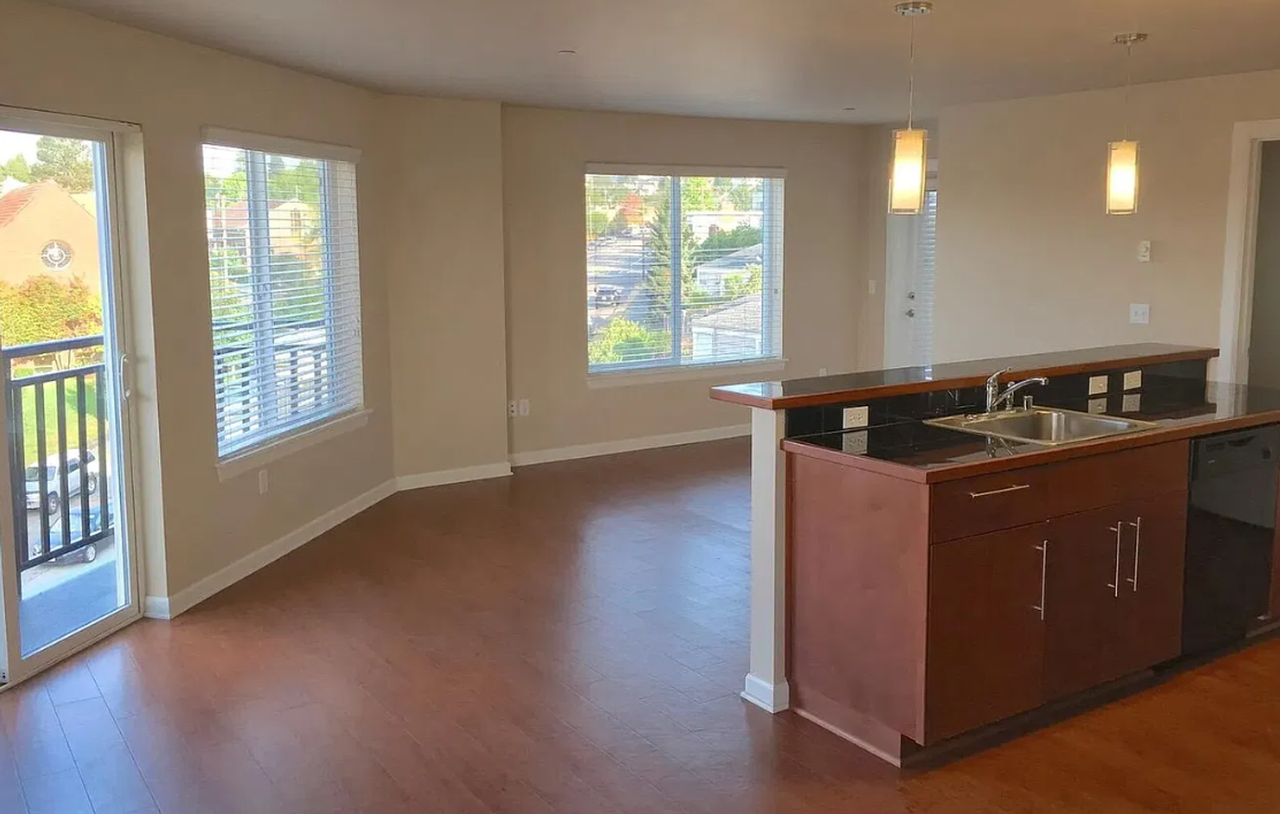 Greenlake Pointe - Photo 2 of 13