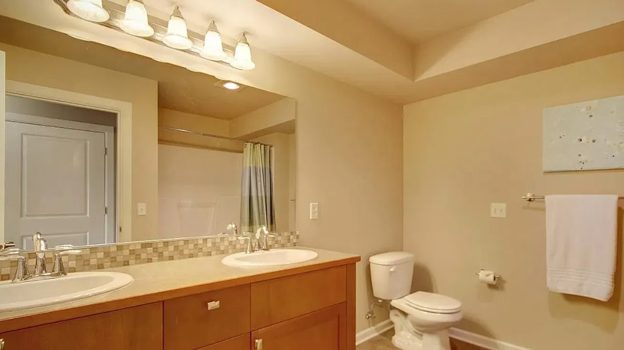 Greenlake Pointe - Photo 5 of 13