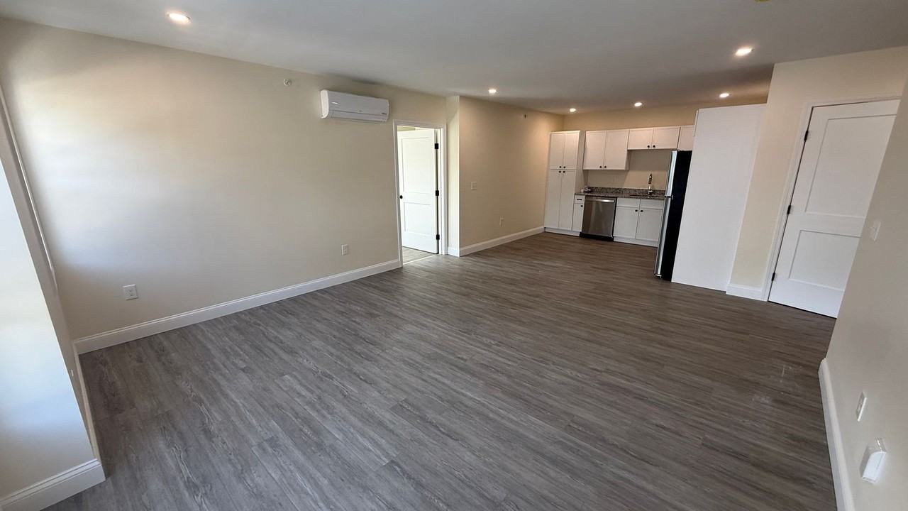 725 Central Ave #303 - Photo 5 of 18