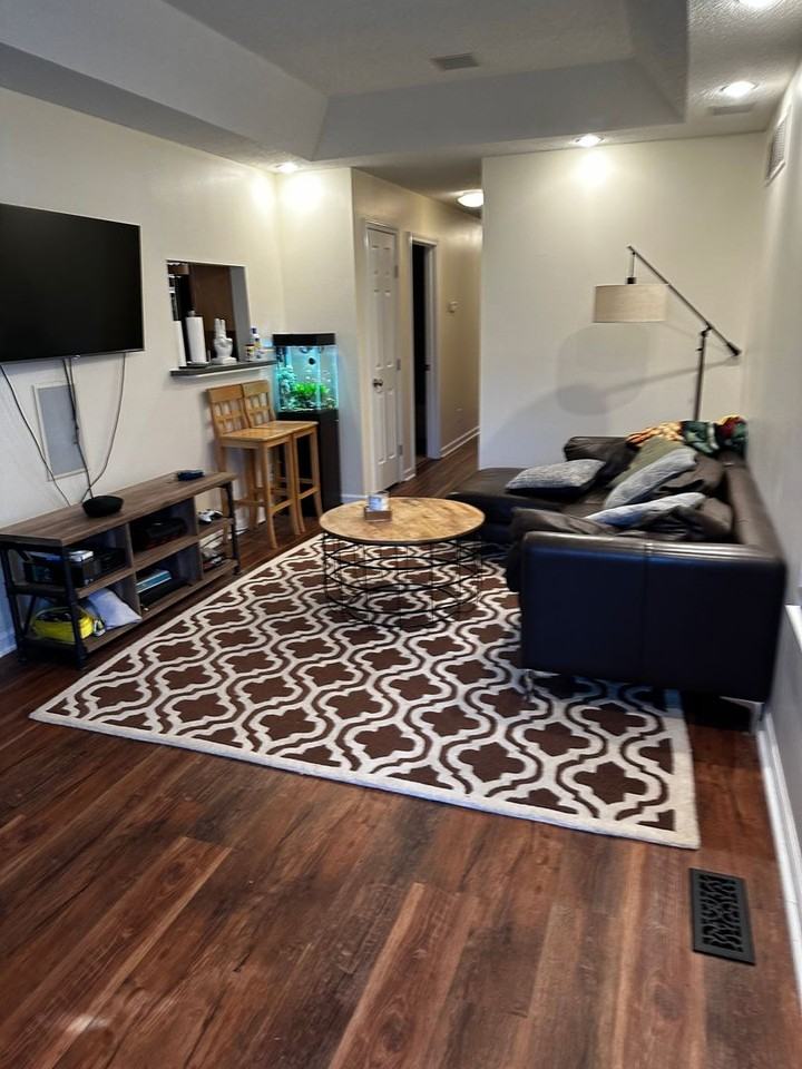 700 S Grant St - Photo 5 of 6