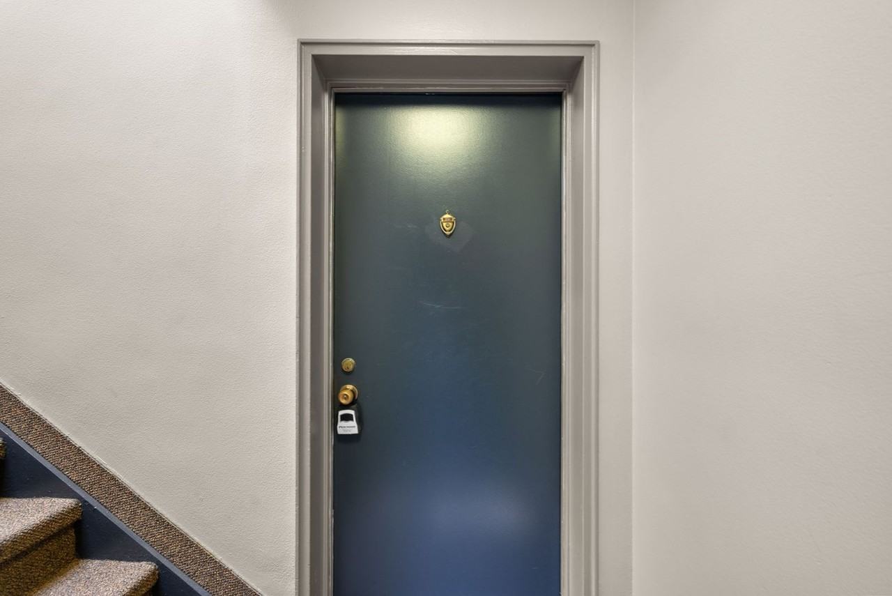 2208 Washington Ave - Photo 3 of 24