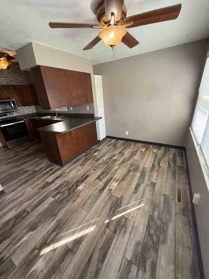 2950 Arlington Ave - Photo 7 of 29